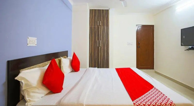 OYO 61001 Hotel AK Residency