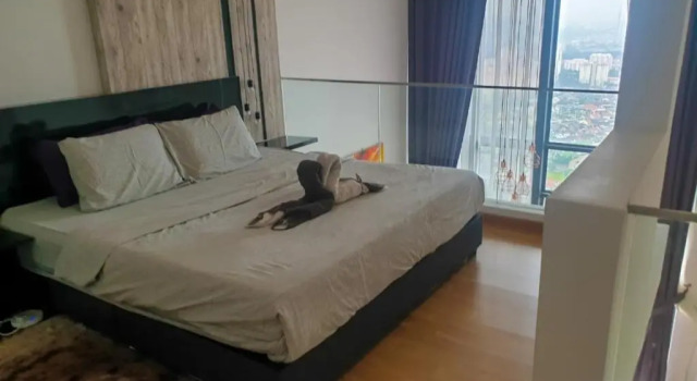 Люкс MLH Designer Duplex Suite @ EkoCheras