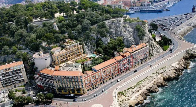 Номер Deluxe Hôtel La Pérouse Nice Baie des Anges