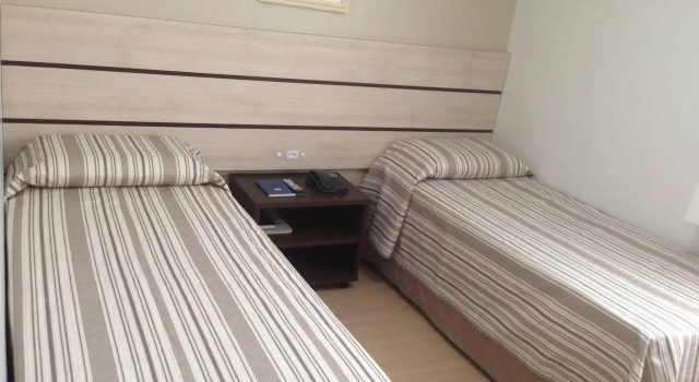 Barigui Park Hotel, Забронировать Отель Куритиба Парана, рядом с Парк Баригуи