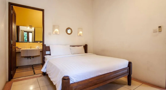 Вилла PB - 6BR- V1 & V3 6BR Private Pool Villa, Walk to Seminyak Beach