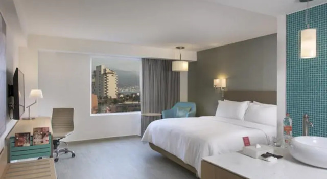 Номер Standard с видом на город Fiesta Inn Puerto Vallarta Isla