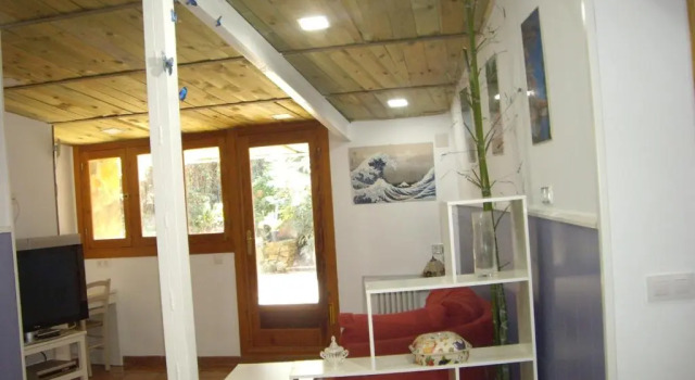 Коттедж La Casita con piscina privada de tres dormitorios