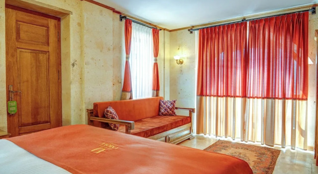 Номер Standard с красивым видом из окна Unique Cappadocia Palace