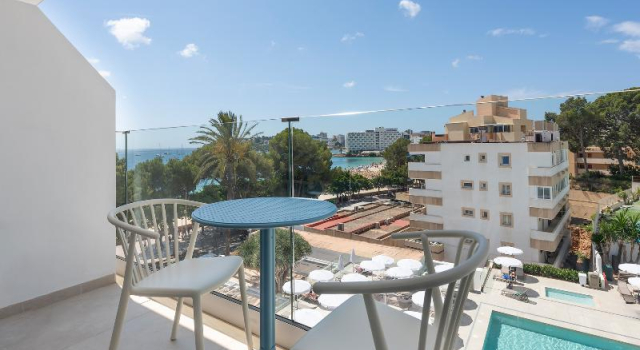 Standard Kahden hengen huone parvekkeella osittainen merinäköala Tropico Playa