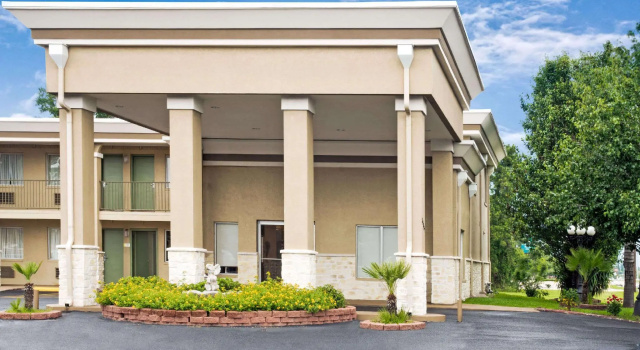 Двухместный люкс Deluxe Days Inn by Wyndham Shenandoah