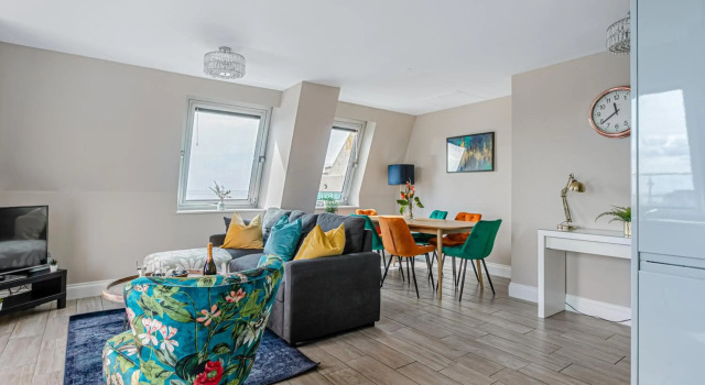 Green Diamond by Creatick Apartments