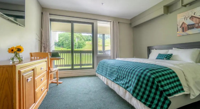 Двухместный номер Standard с балконом и с видом на горы The Inn at Bolton Valley