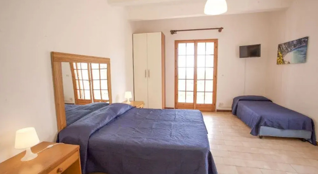 Residence Villa Conti, Book Villa Sommerhuse i Capoliveri, Hytte