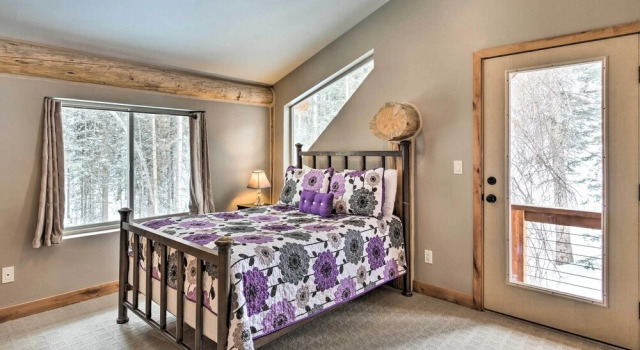 Fox Farm Retreat: Hillside Telluride Home w/ Sauna