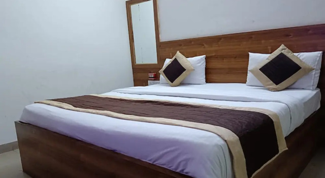 Hotel Meghna Residency, Забронировать Отель Гургаон 