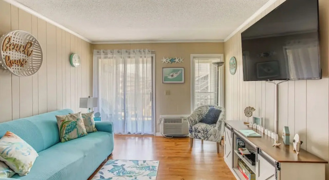 Апартаменты с 2 комнатами с балконом Myrtle Beach Vacation Rental - Walk to the Ocean!