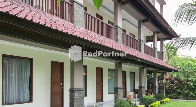Pondok Mesari RedPartner Near Legian Beach, Varaa Hotelli Edulliset hotellit kohteessa Badung