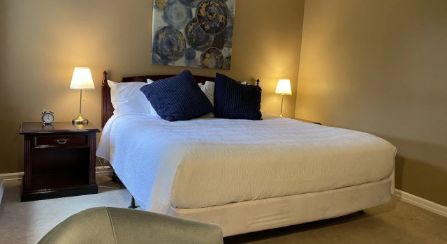 Westover Inn, Boek Hotel  