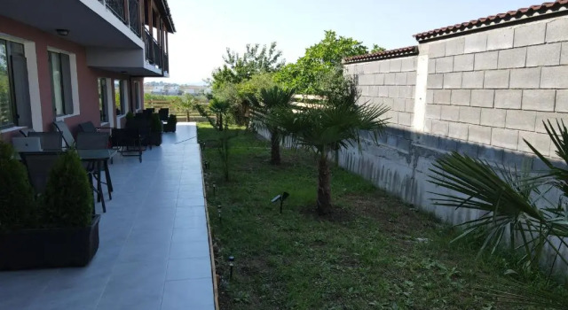 Studio 8 Arapya