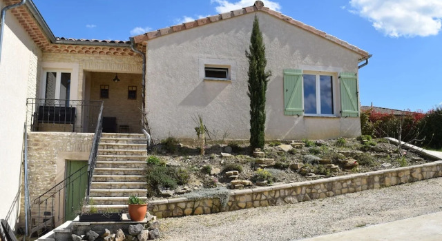 Countryside Villa in Ardeche With Gorgeous Views, Забронировать Вилла Виллы Овернь-Рона-Альпы, Вилла