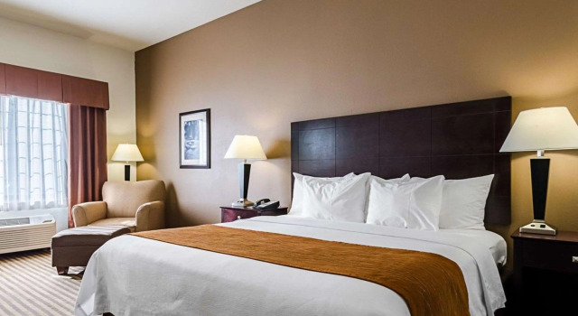 Двухместный номер Standard Comfort Inn & Suites Lawrence - University Area