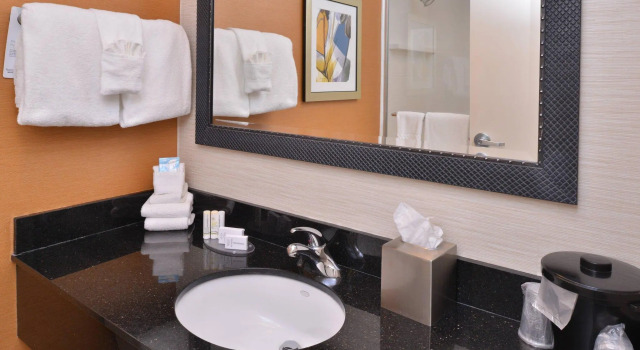 Двухместный номер Standard Fairfield Inn Marriott Rochester Airport