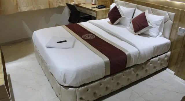 Hotel Milona, Забронировать Отель Отели Нави-Мумбай с парковкой, Парковка