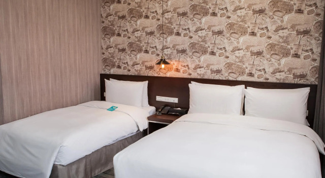 Трёхместный номер Standard Khan Hotel