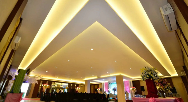 City Hotel Tasikmalaya, Book Hotel Tasikmalaya 