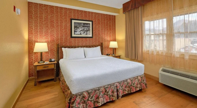 Bearskin Lodge on the River, Забронировать Отель Гатлинберг Great Smoky Mountains National Park