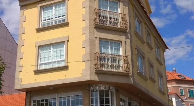 Hostal Brisa do mar, Забронировать Отель Санхенхо Sanxenxo Municipality, рядом с Пляж Silgar