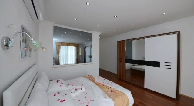 Villa Prize