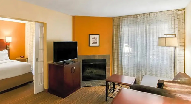 Двухместный люкс Avia Residences on Research - Extended Stay