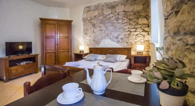 Студия Apartments Selak