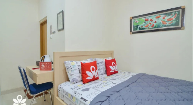 ZEN Rooms Near Stasiun Sudirman, Забронировать Отель Тана Абанг Джакарта, рядом с Парк Таман Суропати