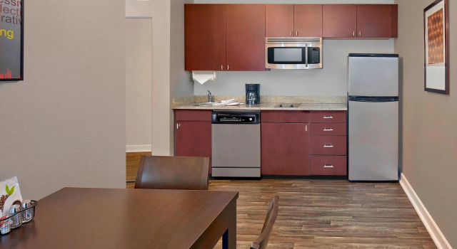 Люкс с 2 комнатами TownePlace Suites by Marriott Albany Downtown/Medical Center