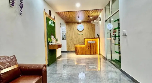 Hotel Green Plaza, Varaa Hotelli Hotellit Gannaur aamiaisella, Aamiainen