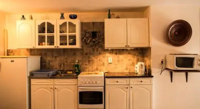 Bacchus Guesthouse, Buchen Sie Hotel Eger 