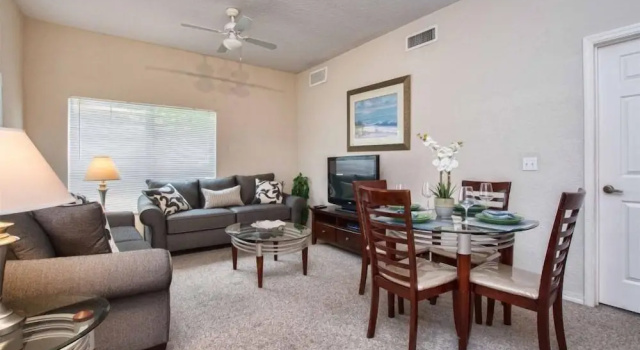 Great location 4Bed 3bth Townhouse with kids themed room