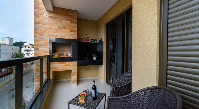 Elegante Apartamento no Centro de Bombinhas