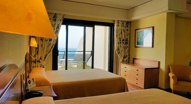 Двухместный номер с частичным видом на море SBH Crystal Beach Hotel & Suites - Adults Only