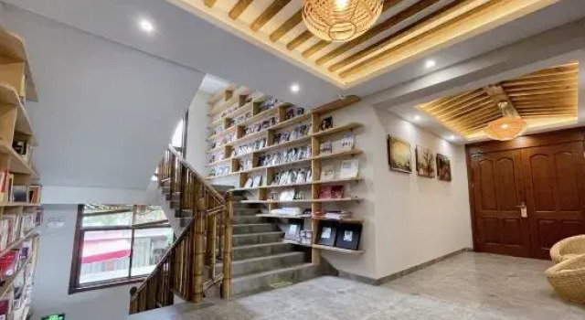 Yunqi · She Hostel, Prenota Ostello Hotel a Huzhou con piscina, Piscina