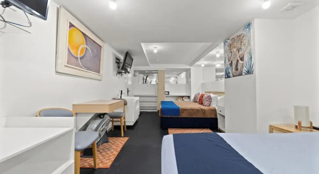 Четырёхместный номер Economy Hotel Emma