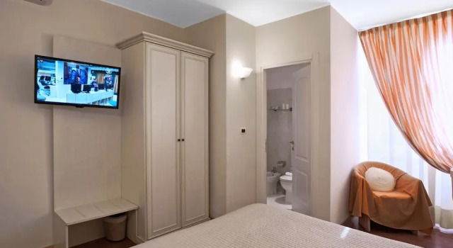 Четырёхместный номер Standard с балконом Hotel Cortese