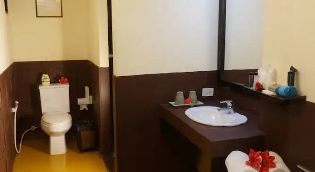 Двухместный номер Deluxe с балконом и с красивым видом из окна Takolaburi Cultural Resort