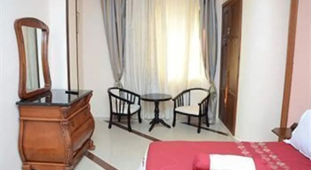 Standard Einzel Zimmer Hotel Les Ambassadeurs