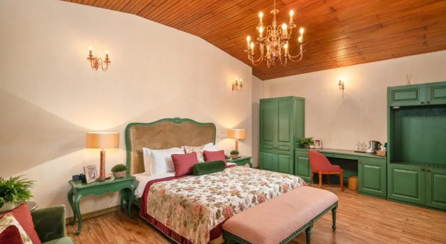 Номер Deluxe с балконом и с видом на бассейн Clove Villa