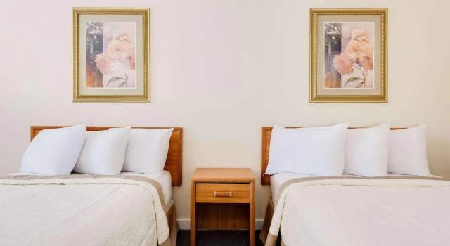 Knights Inn Macedonia, Забронировать Мини-отель Маседония штат Огайо