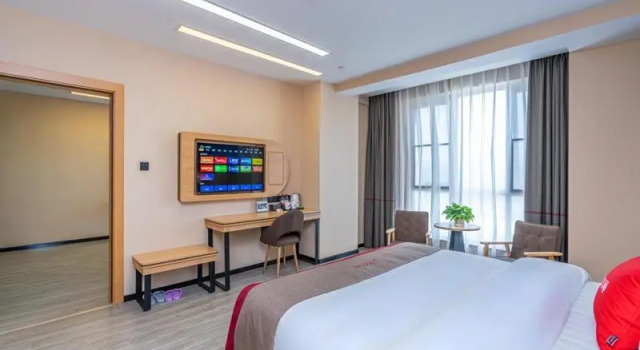 Thank Inn Plus Hotel Guiyang Baiyun District Greenland Xinduhui, Rezerwuj Hotel Guiyang Guizhou