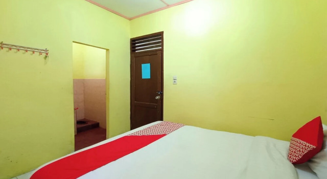 Hotel O Penginapan & Villa Sirait