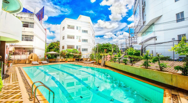 Номер Deluxe с видом на бассейн Viengping Mansion Chiang Mai - Heart of Nimman, Shopping & Cafes