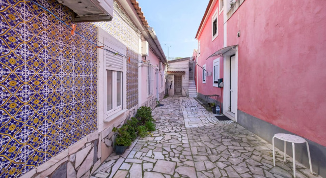 Lisbon Lodge 2#, Забронировать Отель Отели в центре Campolide, в центре