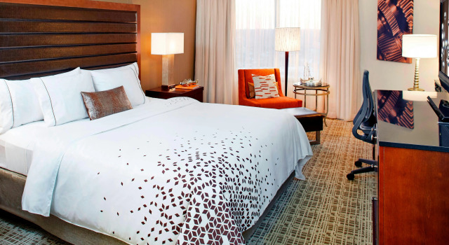 Renaissance St. Louis Airport Hotel