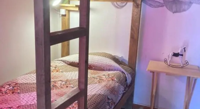 Кровать в общем номере Rafa's House